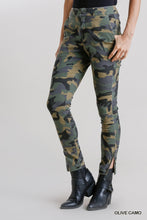 Load image into Gallery viewer, Ankle Zipper Camo Print Pants